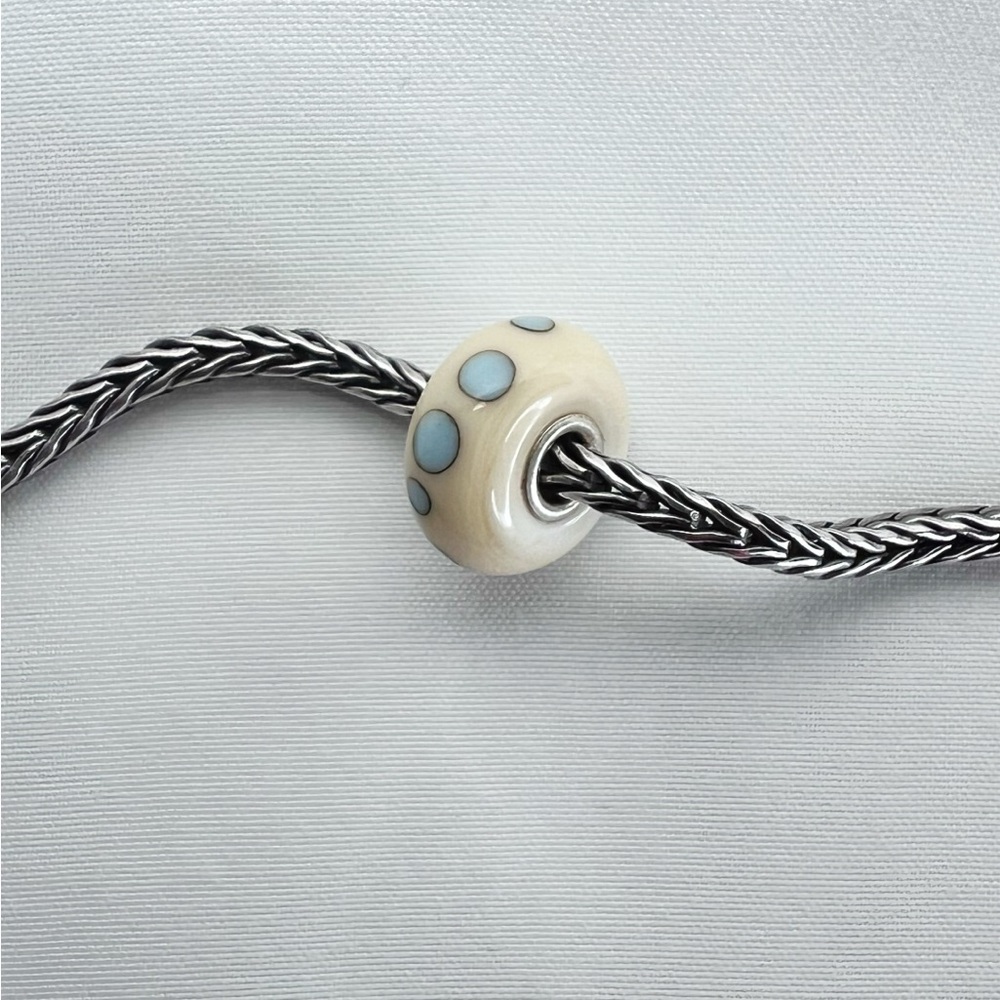 Trollbeads Beige/Blue Dot Bead